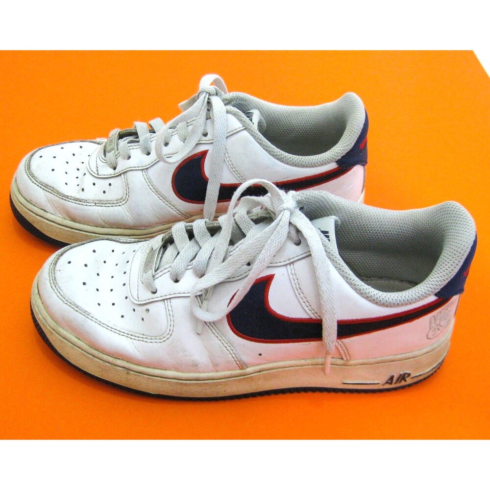 Nike Air Force One Low Women's Size 7.5 White Leather Athletic Shoes Sneakers
